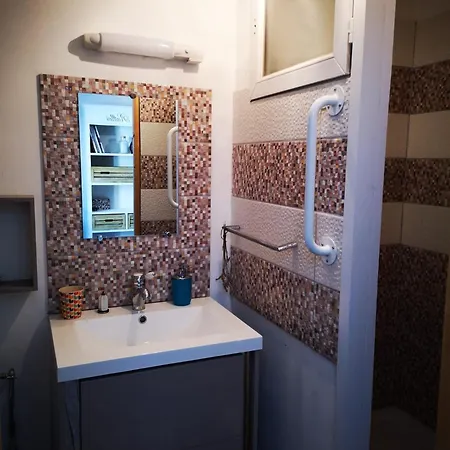 Chambres Avec Salle De Bains Et Cuisine En Centre Ville Argenton Sur Creuse Exterior photo