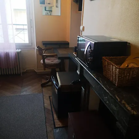 Chambres Avec Salle De Bains Et Cuisine En Centre Ville Argenton Sur Creuse Exterior photo