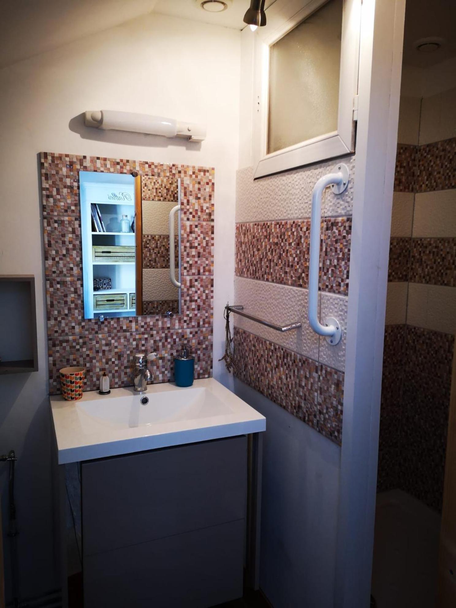 Séjour chez l'habitant Avec Salle De Bains Et Cuisine En Centre Argenton Sur Creuse